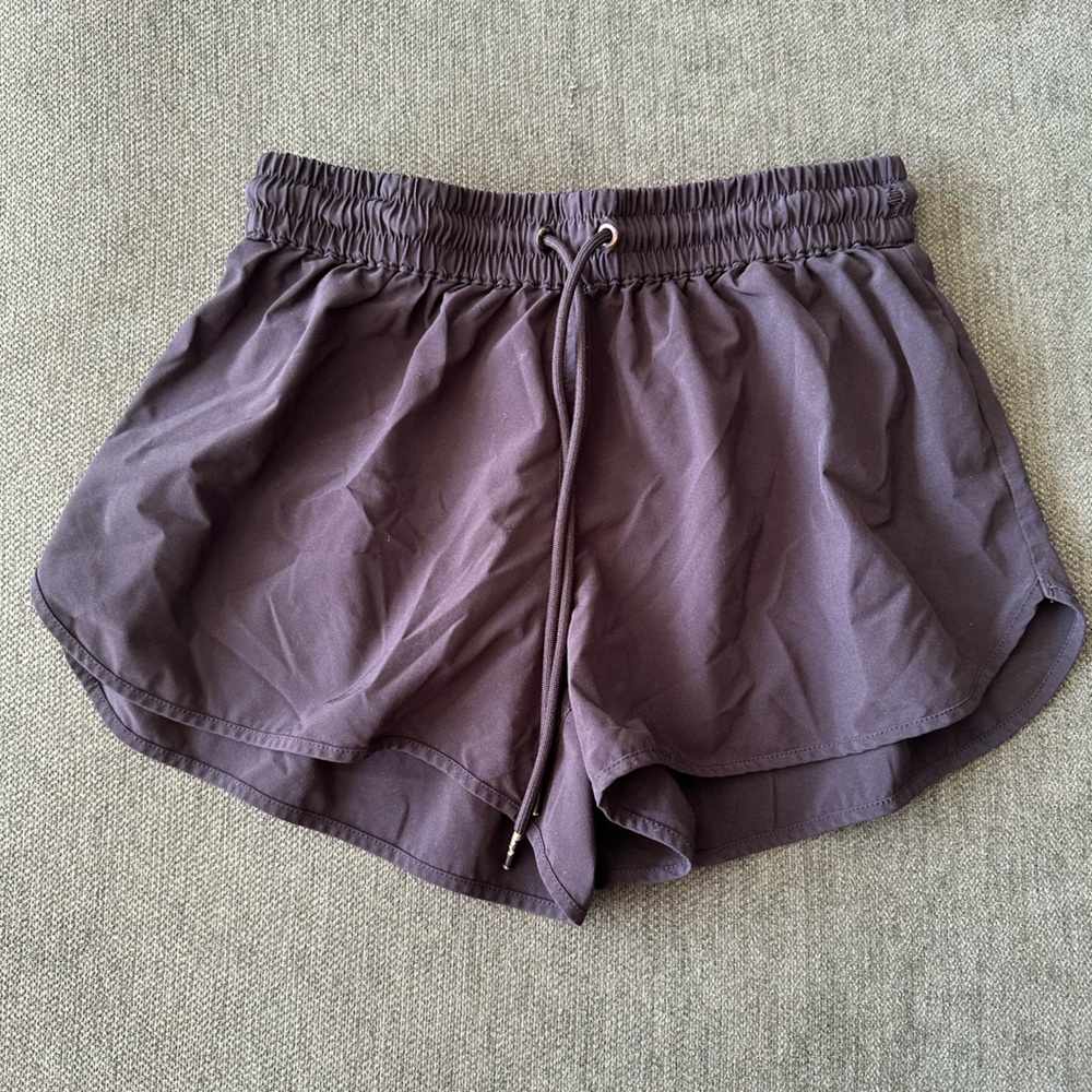 Aritzia TNA Aliyla Black Running Shorts